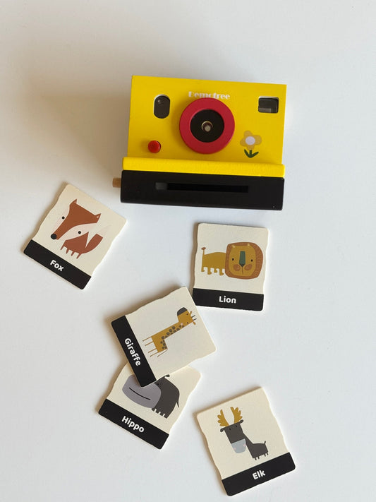 Wooden Kids Camera Toy - Light & Sound Pretend Play Toy Age 3+