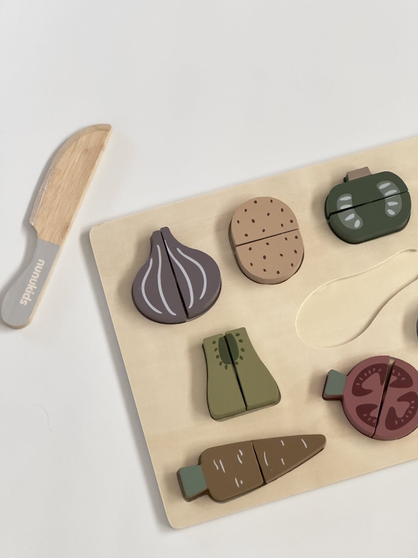 Wooden Cutting Vegetable Set